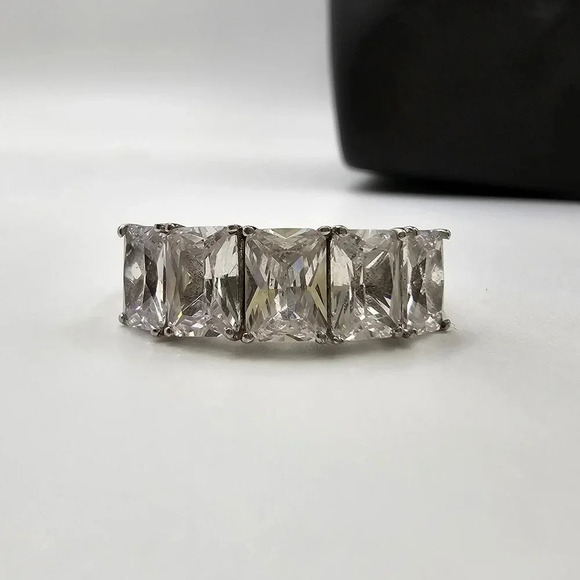 Sterling Silver Cubic Zirconia Wedding Band Emerald Cut sizes 10 - Picture 3 of 4